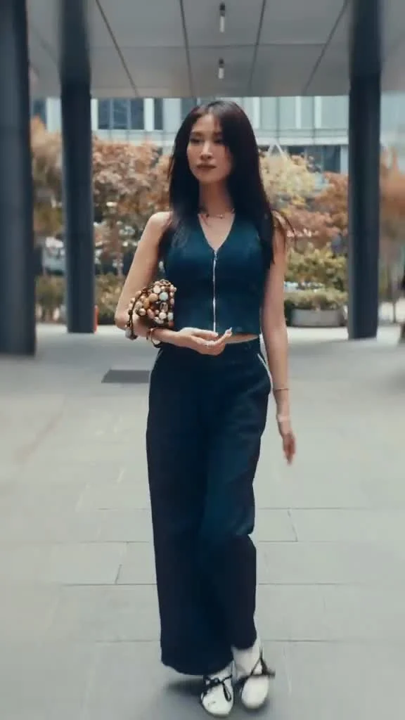Creator video still from the JisuLife pop-up campaign